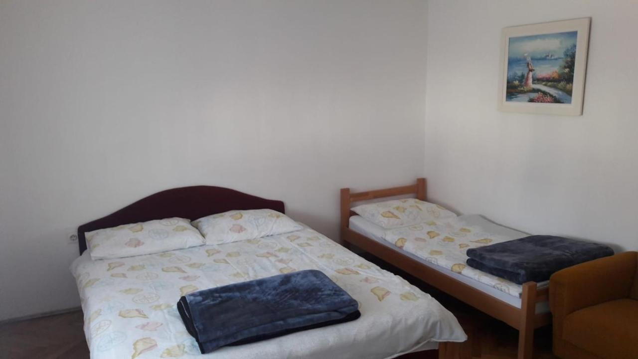 Apartment Upper Town Gospic Exterior photo