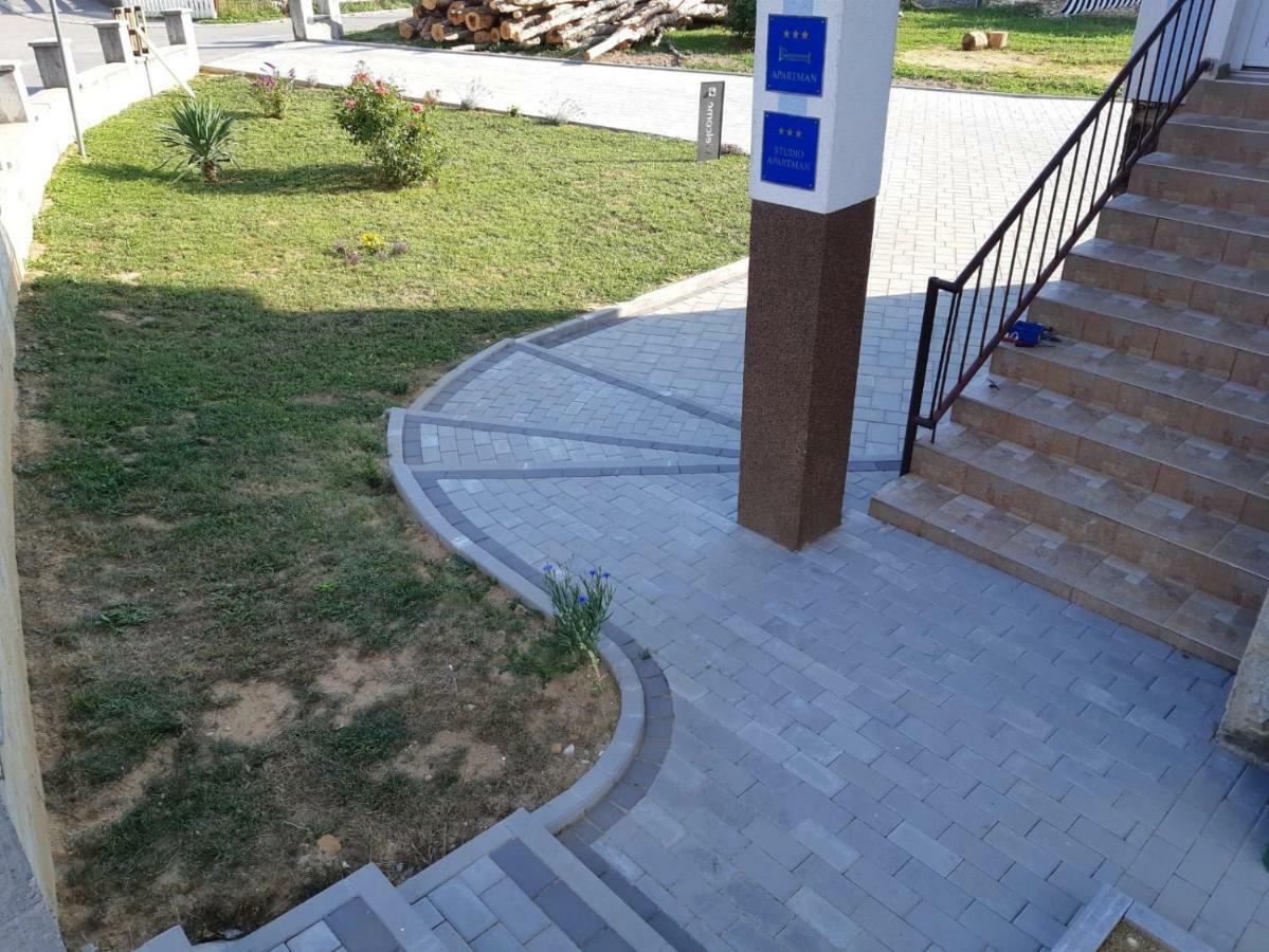 Apartment Upper Town Gospic Exterior photo