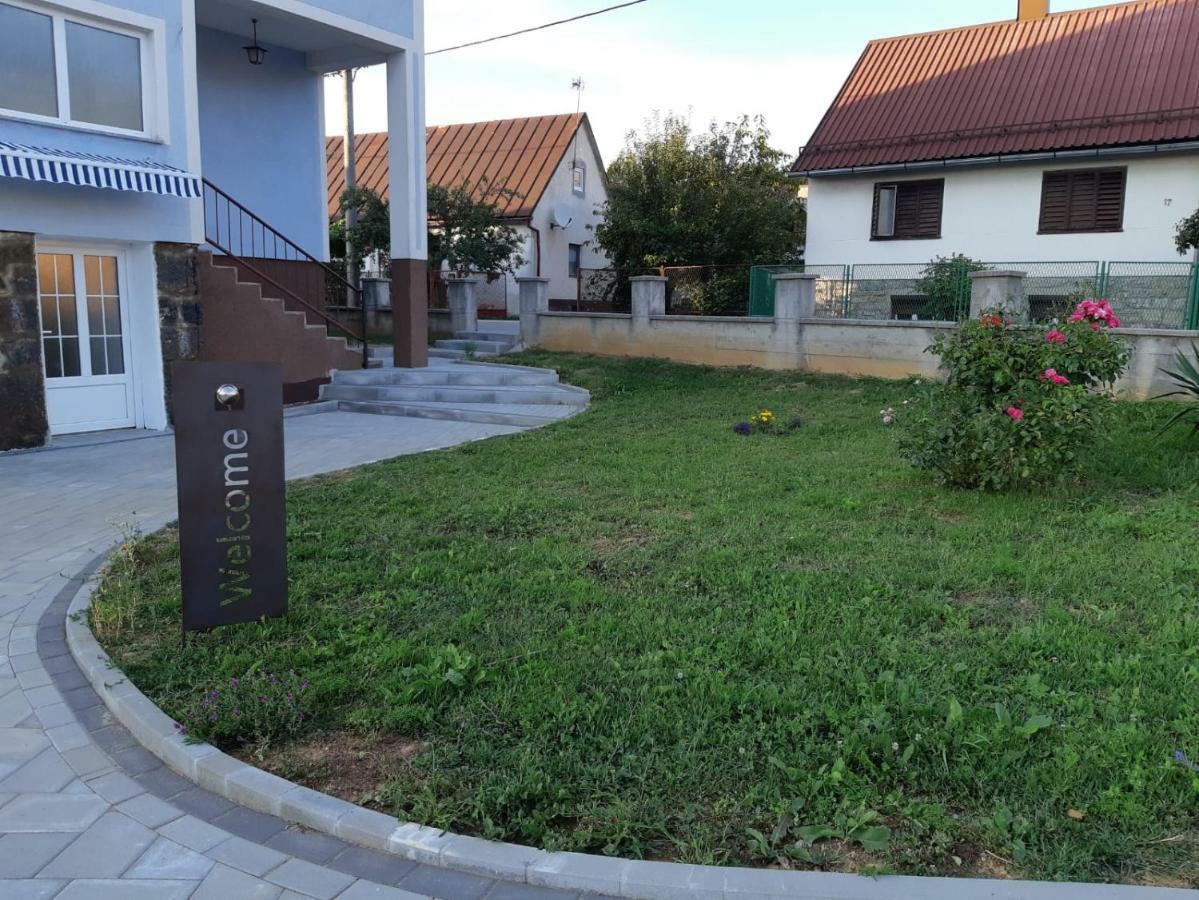 Apartment Upper Town Gospic Exterior photo